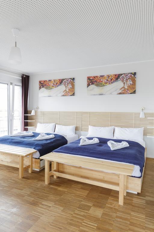 Nonstop Hotel Augsburg - Ubernacht - Hostelhotelhome Стая снимка