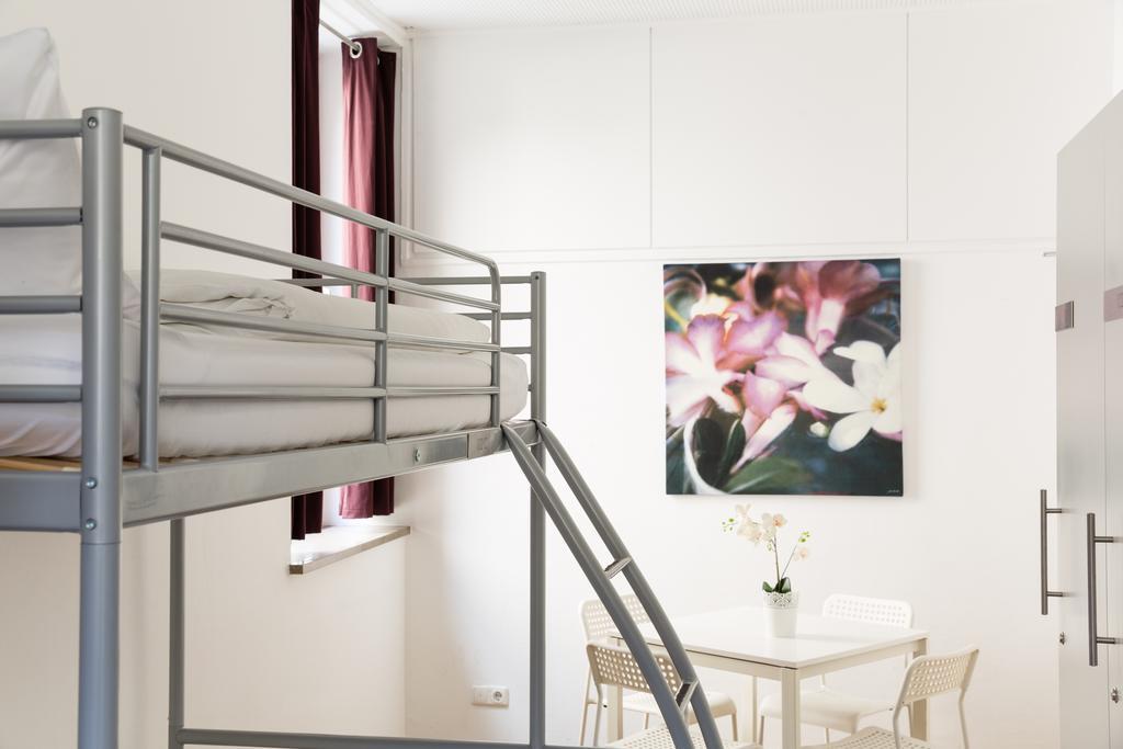 Nonstop Hotel Augsburg - Ubernacht - Hostelhotelhome Екстериор снимка