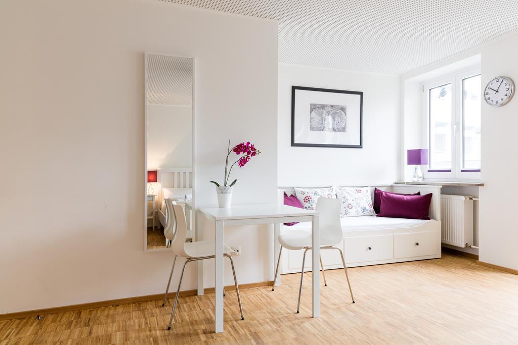 Nonstop Hotel Augsburg - Ubernacht - Hostelhotelhome Екстериор снимка