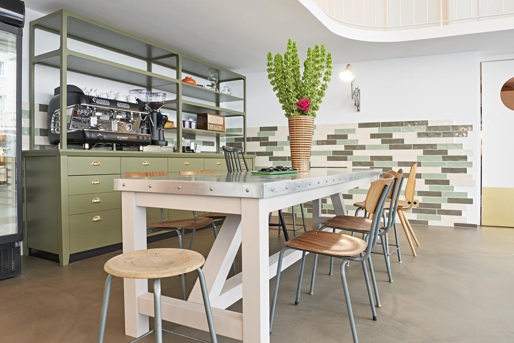 Nonstop Hotel Augsburg - Ubernacht - Hostelhotelhome Екстериор снимка