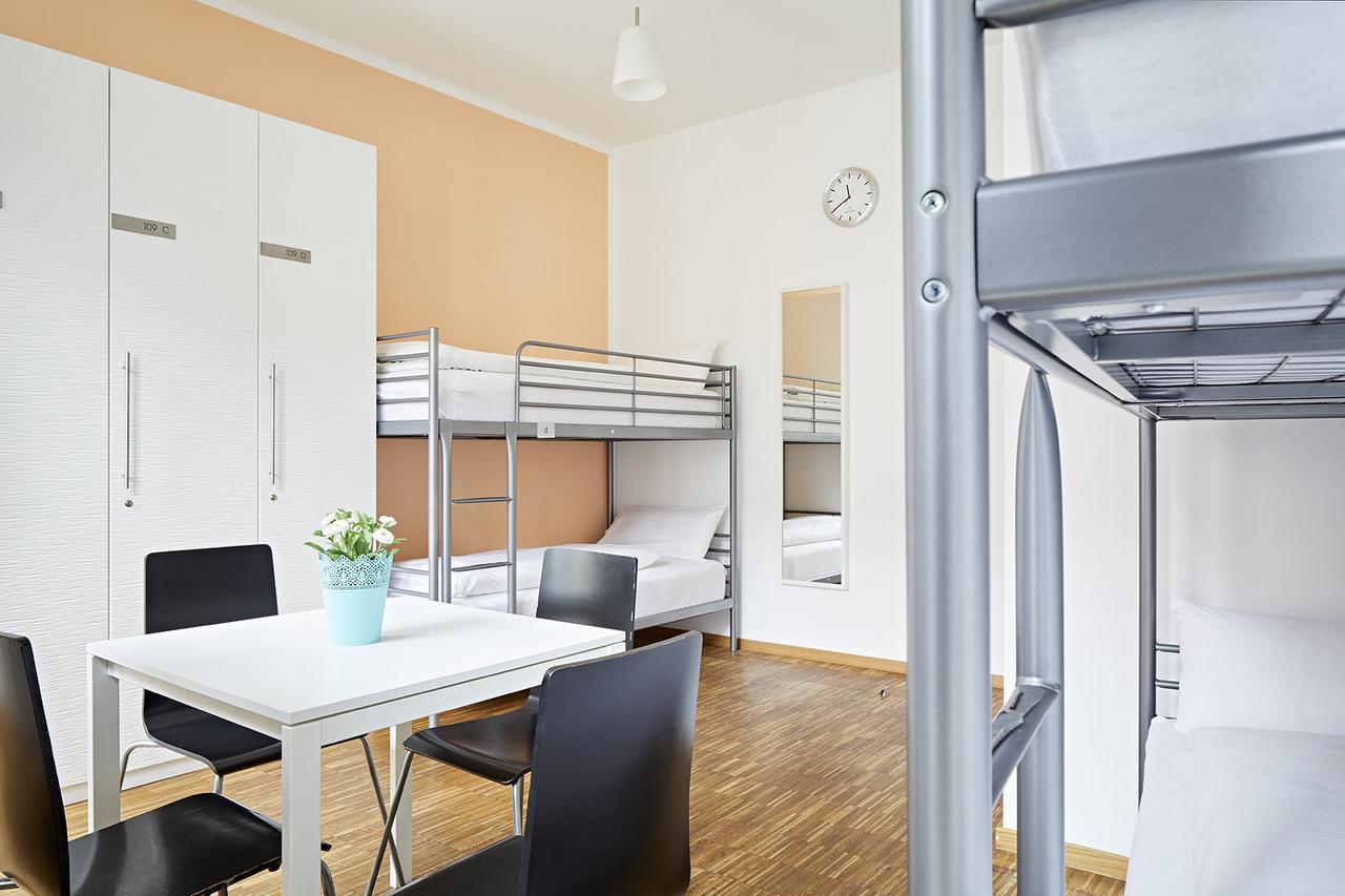 Nonstop Hotel Augsburg - Ubernacht - Hostelhotelhome Екстериор снимка