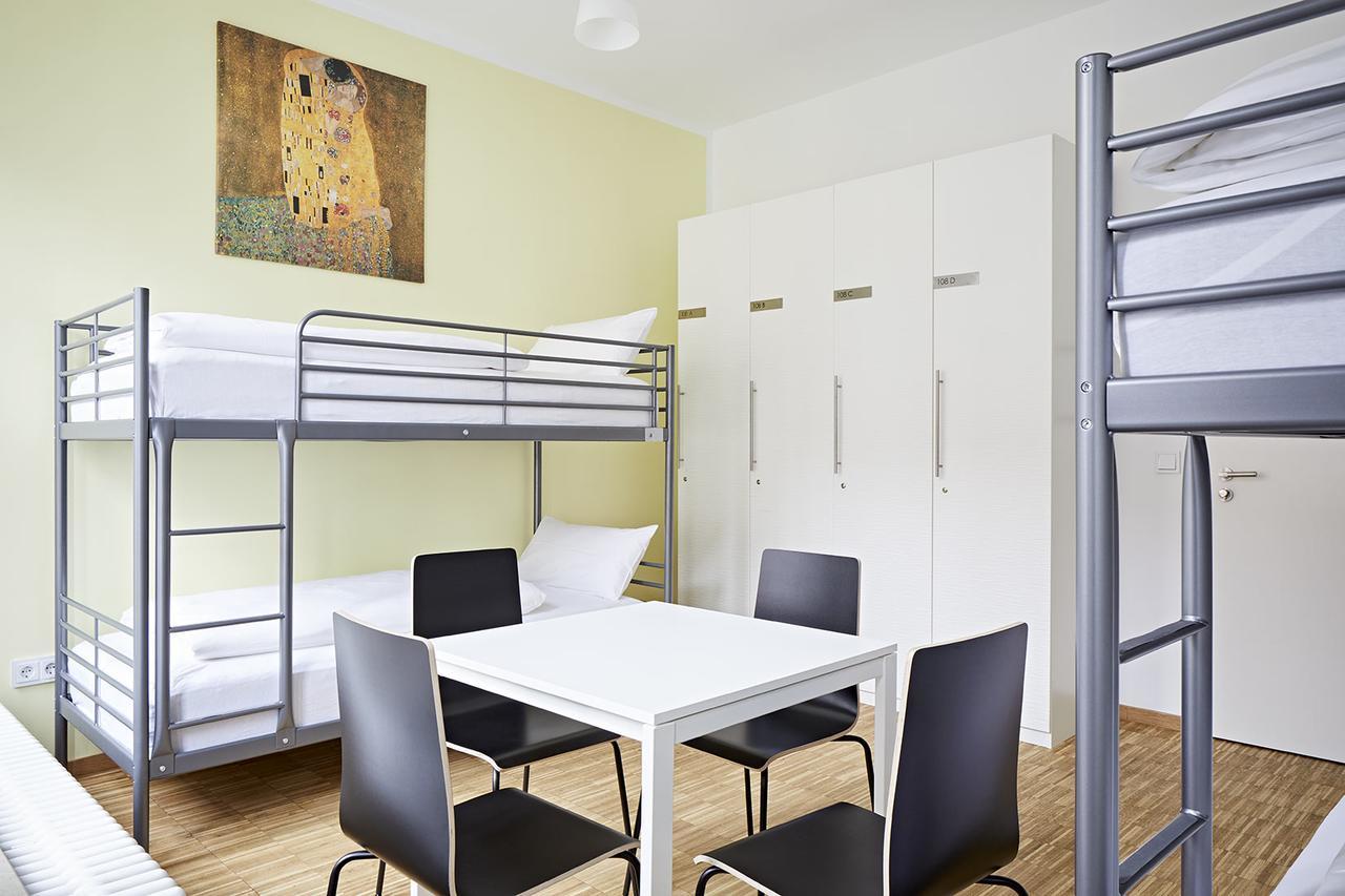 Nonstop Hotel Augsburg - Ubernacht - Hostelhotelhome Екстериор снимка