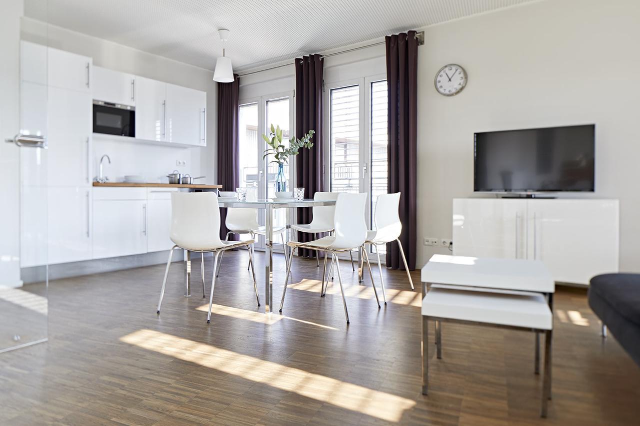 Nonstop Hotel Augsburg - Ubernacht - Hostelhotelhome Екстериор снимка