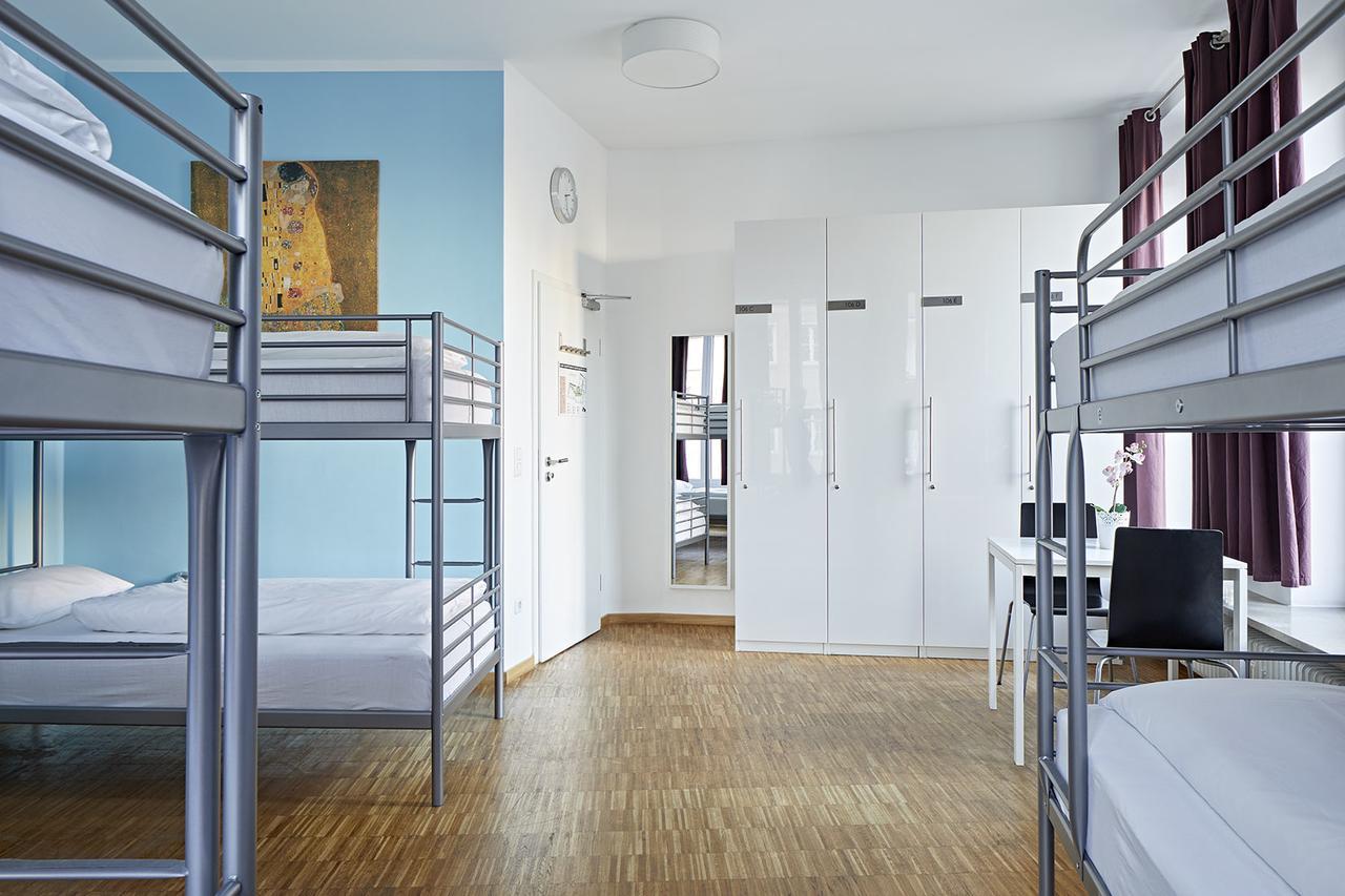 Nonstop Hotel Augsburg - Ubernacht - Hostelhotelhome Екстериор снимка