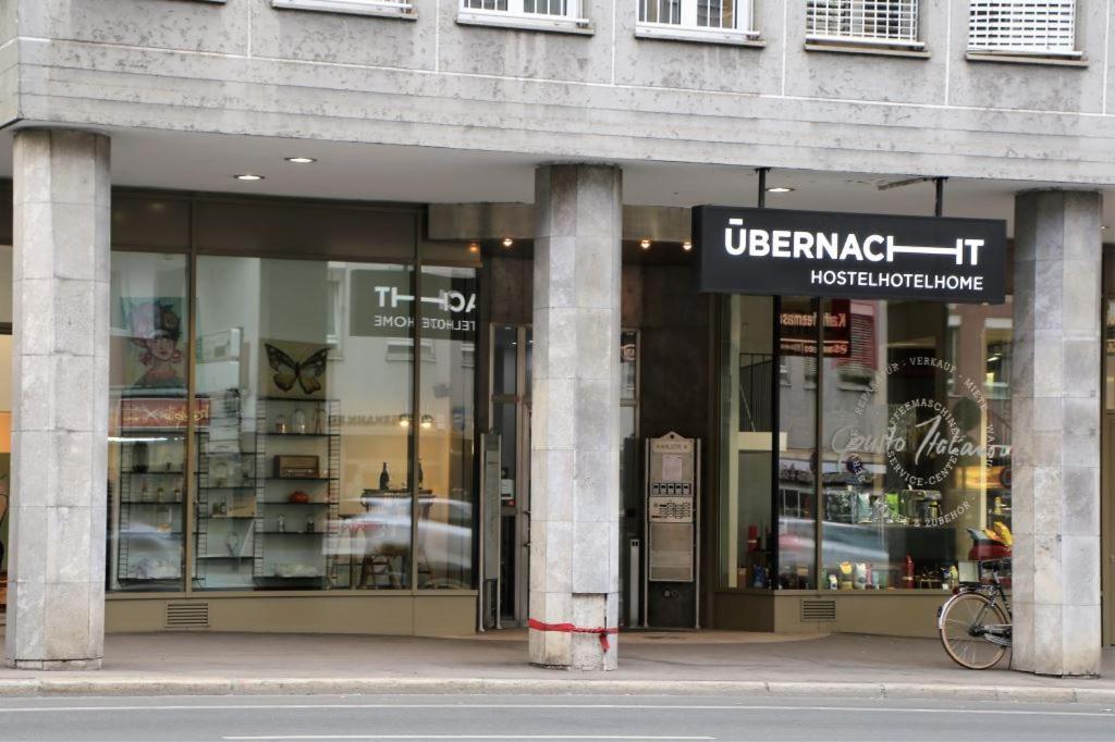 Nonstop Hotel Augsburg - Ubernacht - Hostelhotelhome Екстериор снимка