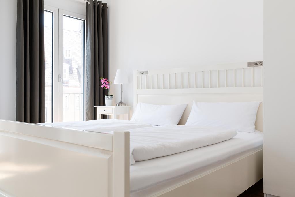 Nonstop Hotel Augsburg - Ubernacht - Hostelhotelhome Стая снимка